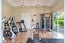 Hilton Pass Poolside Villa B