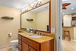 Hilton Pass Poolside Villa B