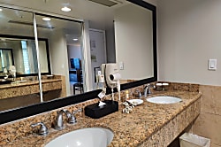 Palms Waikiki 6th Floor Studio