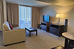 Palms Waikiki 6th Floor Studio