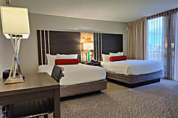 Palms Waikiki 6th Floor Studio