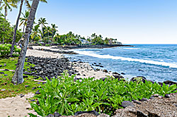 Kona Reef Oceanfront Condo D6