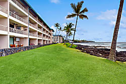 Kona Reef Oceanfront Condo D6