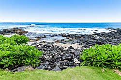 Kona Reef Oceanfront Condo D6