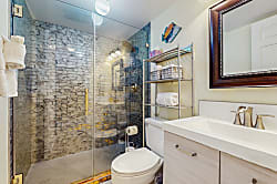 Kona Reef Oceanfront Condo D6