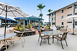 Kona Reef Oceanfront Condo D6