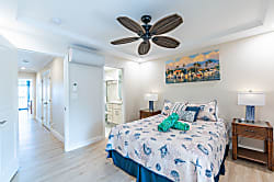 Lahaina Oceanview Condo 3rd & 4th Floor