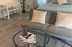 Spacious Studio Retreat Near Beaches