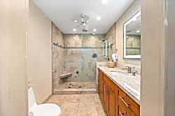 Kulakane 310 Oceanfront Retreat