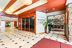 Marine Surf Waikiki Condo 2100