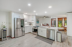 Waikomo Streams Garden View Retreat