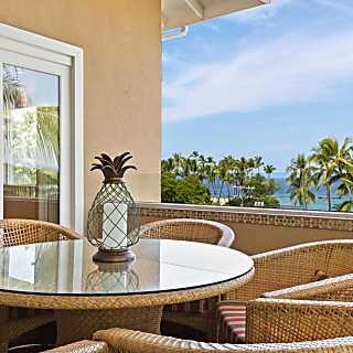 Kahaluu Beach Villas 303