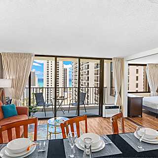 Waikiki Banyan 1910 T2