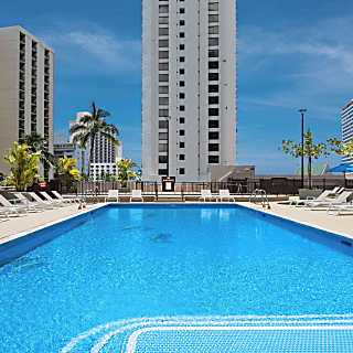 Waikiki Banyan 2814