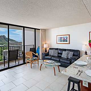 Waikiki Banyan 1 Bedroom