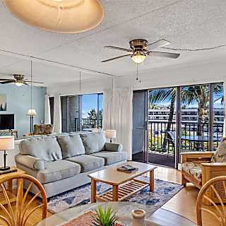 Kihei Akahi Top Floor