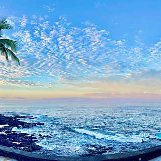 Oceanfront Kona Condo