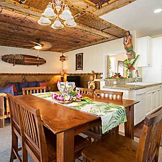 Gecko'z South Sea Bungalows