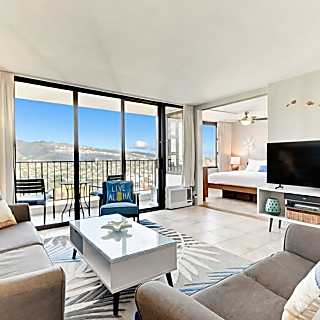 Waikiki Banyan Condo 3113-T2