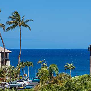 Kamaole Sands #8-208