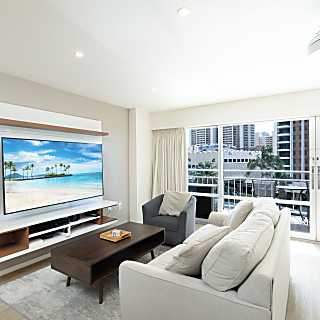 Ilikai Hotel Condo 404