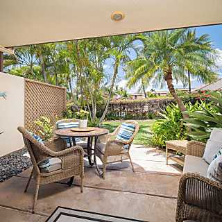 Maui Kamaole Resort Condo with Garden View