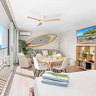  Pacific Monarch 2208