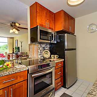 Pacific Shores Top Floor 2 Bedroom Unit