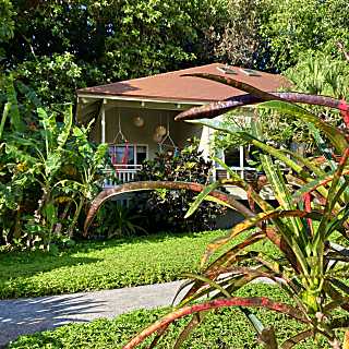 Hawaiian Chic Crater Retreat