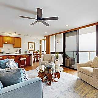 Kuhio Shores 410 Oceanfront Retreat