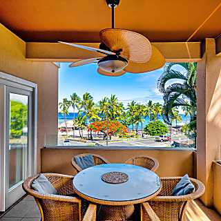 Kahaluu Beach Villas 1-203