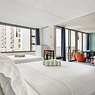 Waikiki Banyan 1 Bedroom Condo 