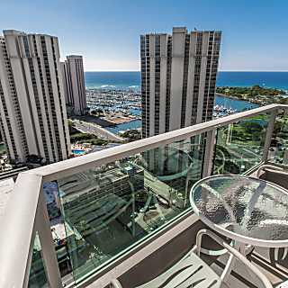 Ala Moana Condo 29th Floor Studio