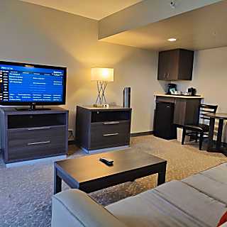 Palms Waikiki 6th Floor Studio