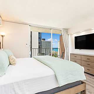 Marine Surf Waikiki Condo 2100