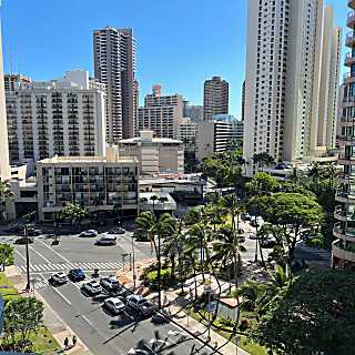 Waikiki Condo 10th Floor Retreat