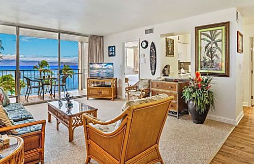 Royal Kahana 714