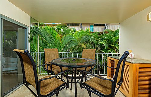 Royal Mauian 219
