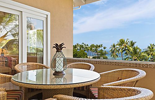 Kahaluu Beach Villas 303