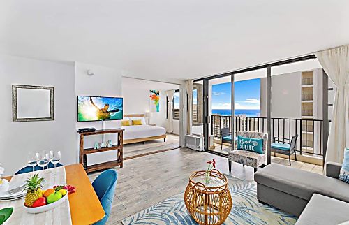 Waikiki Banyan 2704 T2