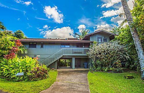 Charming Garden Retreat