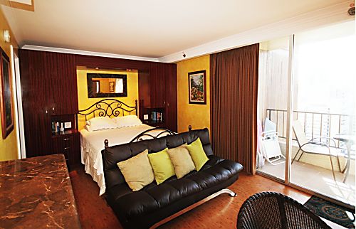 Royal Garden at Waikiki Condo #1904