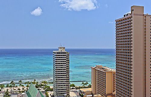 Waikiki Banyan Suite - 3006