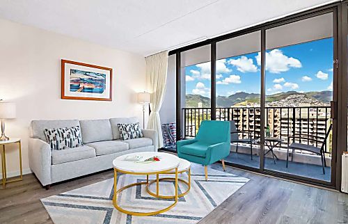 Waikiki Banyan 1811 T2