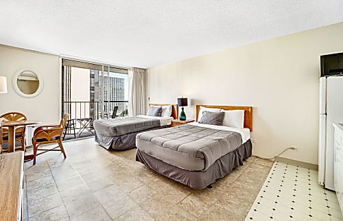 Marine Surf rental condo