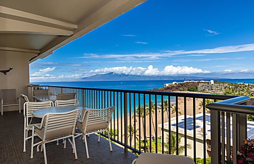 Aston Whaler at Kaanapali 1112