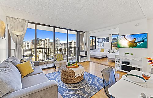 Waikiki Banyan 1702 T1