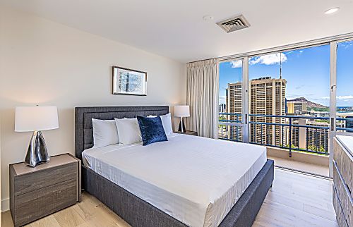 Ilikai Hotel Penthouse 2600