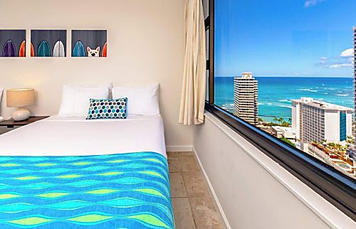 Waikiki Banyan 2912 T1