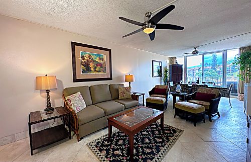 Royal Mauian Remodeled Condo